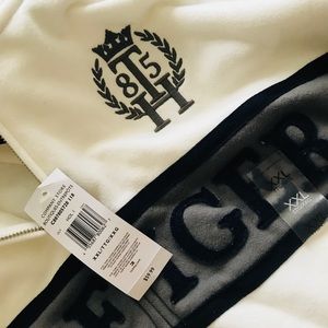 XXL NWT Tommy Hilfiger sweatshirt